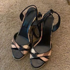 Women Burberry platform shoe.